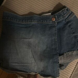 Jean skort Abercrombie kids.